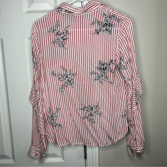 BUTTON UP SHIRT WITH FLOWERS - Picture 2 of 2